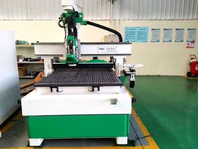 威海全自动数控开料机与吸塑门板数控雕刻机价格解析