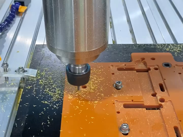 精雕机cnc6090f电木板钻孔铣槽cnc数控雕刻机